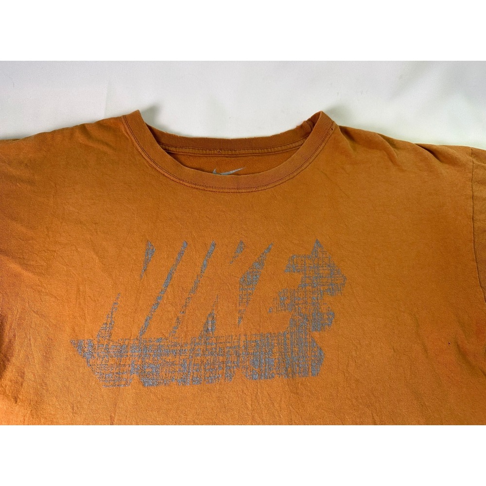 Nike Graphic T-Shirt XL Burnt Orange Loose Fit Distressed‎ Thrashed Skate Street